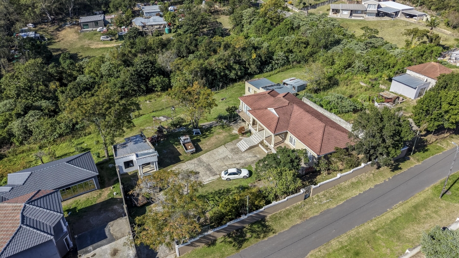 5 Bedroom Property for Sale in Summerpride Eastern Cape